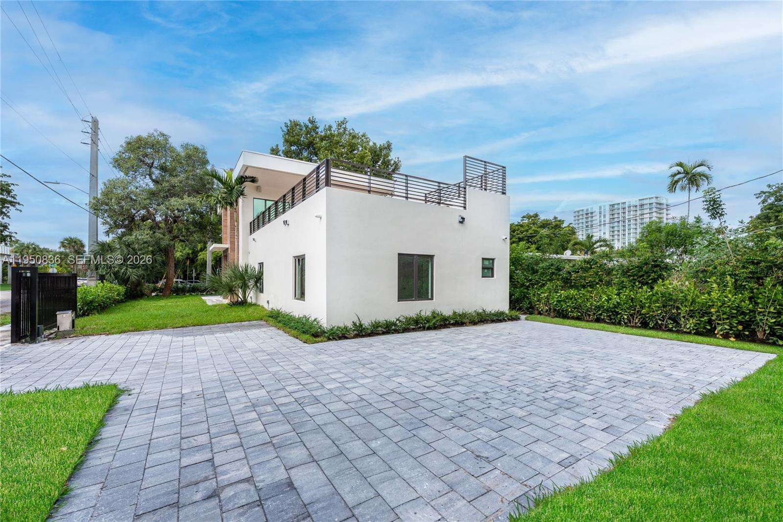 101 25th Rd, Miami, FL 33129 | Picture 3