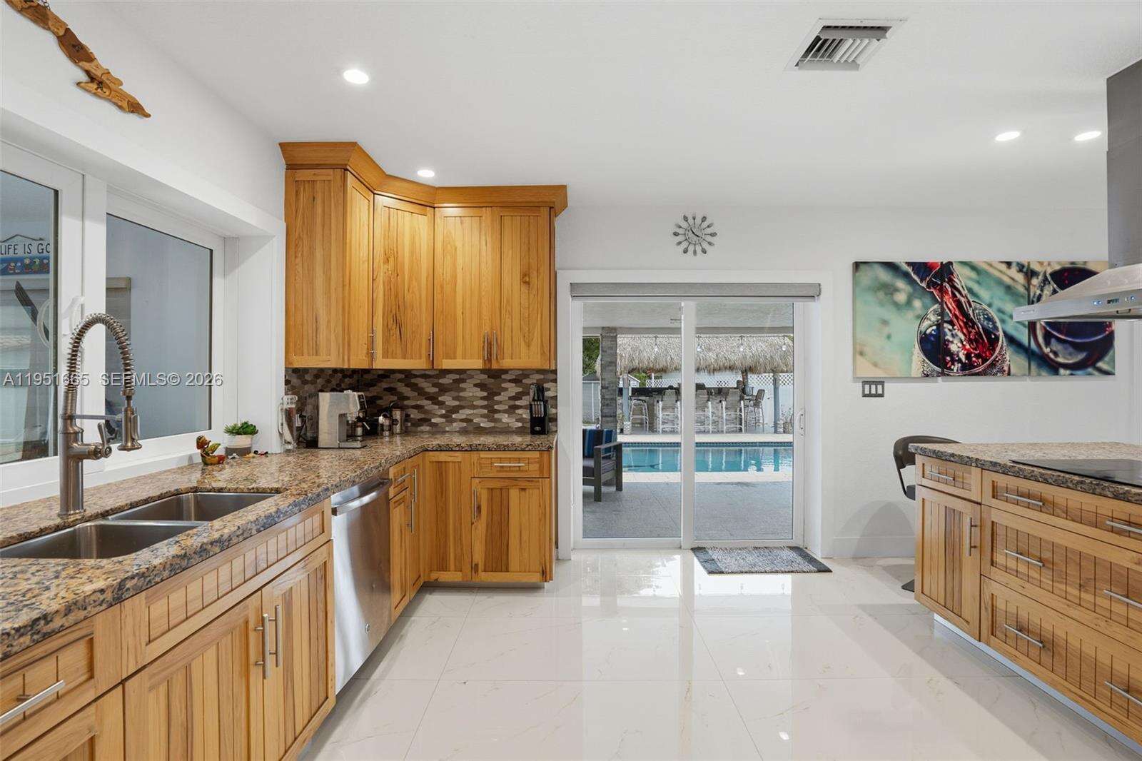 2918 Cleveland St, Hollywood, FL 33020 | Picture 15