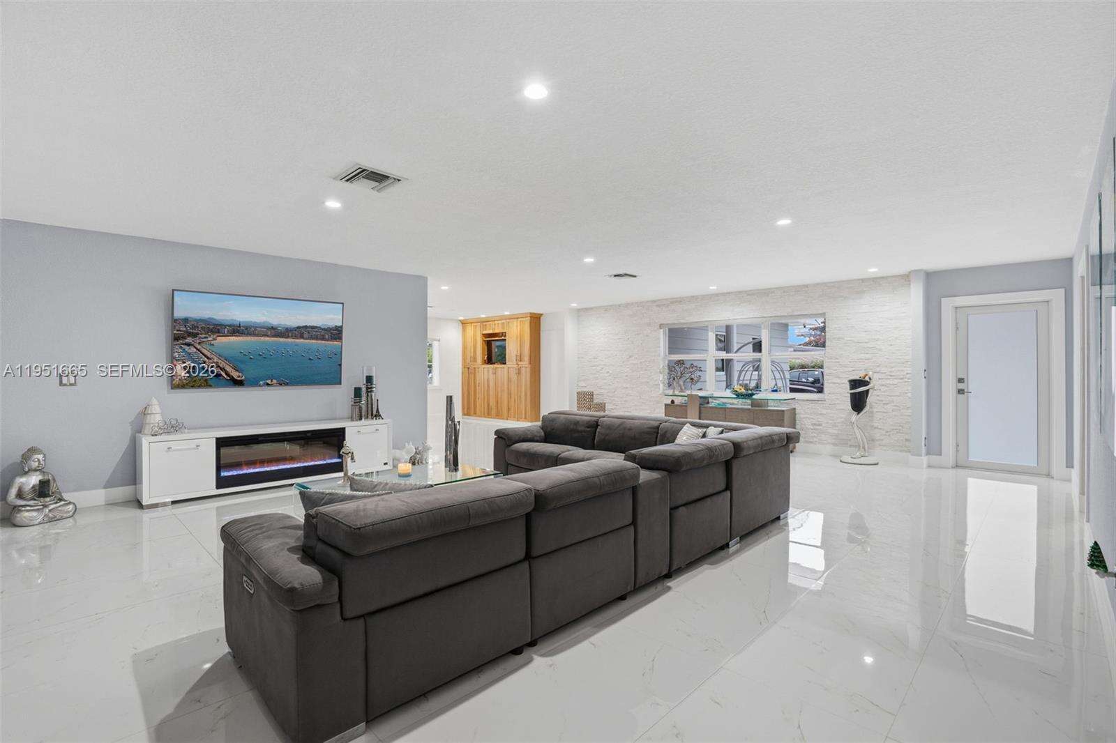 2918 Cleveland St, Hollywood, FL 33020 | Picture 7