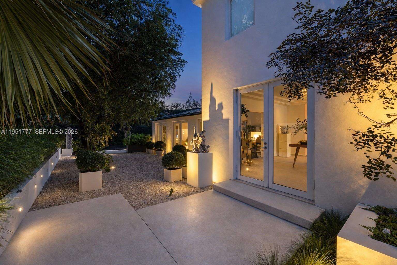 3325 Pine Tree Dr, Miami Beach, FL 33140 | Picture 3