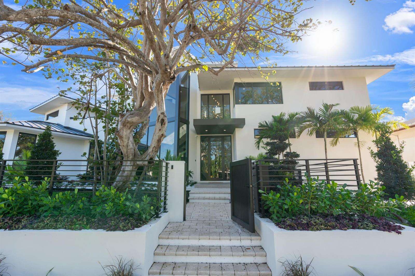 2035 Intracoastal, Fort Lauderdale, FL 33305 - For Sale photo 2