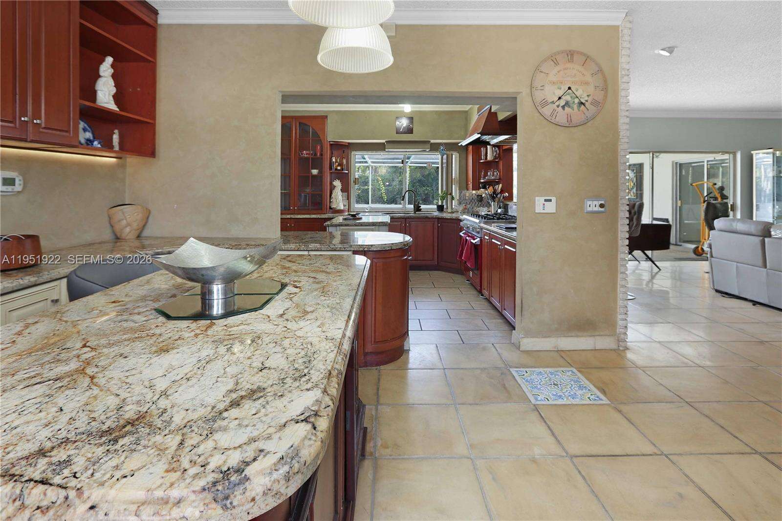 910 14th Ct, Hollywood, FL 33020 - For Sale photo 13