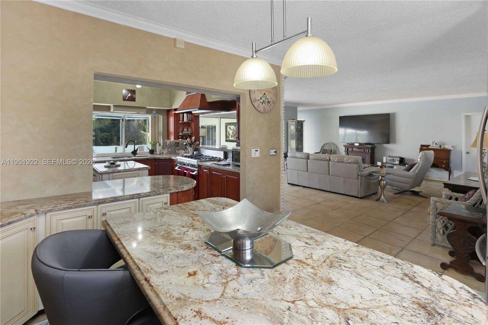 910 14th Ct, Hollywood, FL 33020 - For Sale photo 14