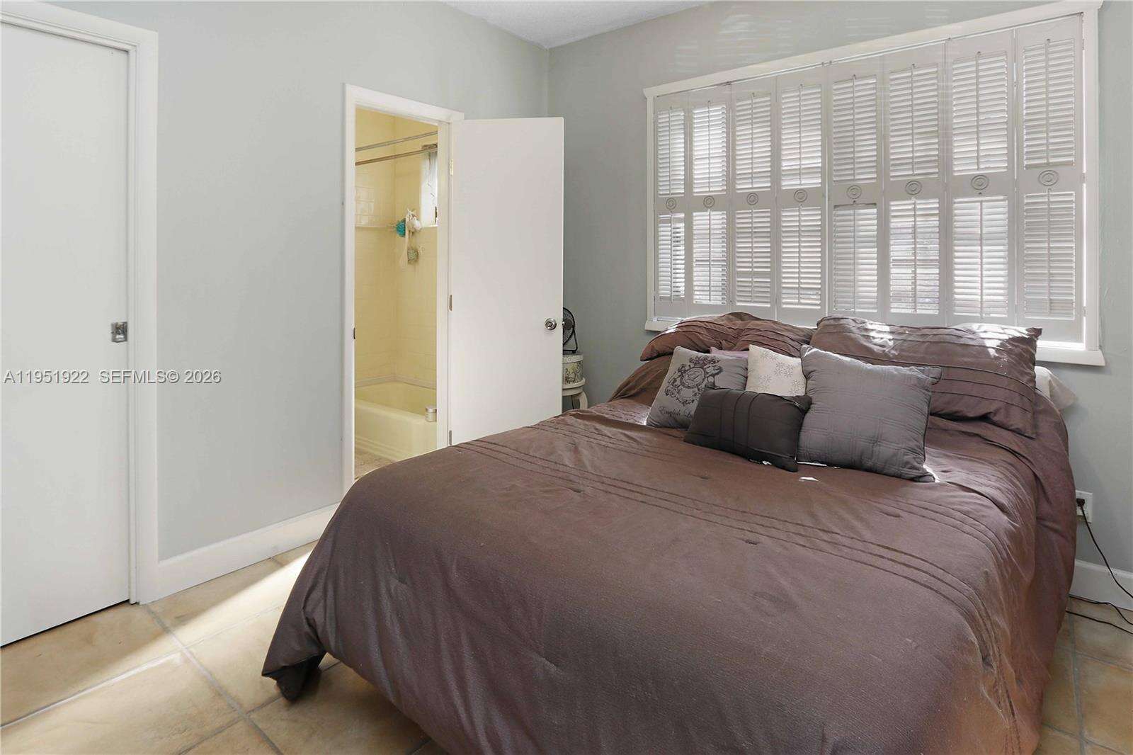 910 14th Ct, Hollywood, FL 33020 - For Sale photo 22