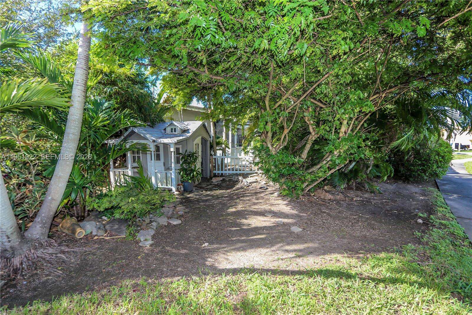 910 14th Ct, Hollywood, FL 33020 - For Sale photo 26