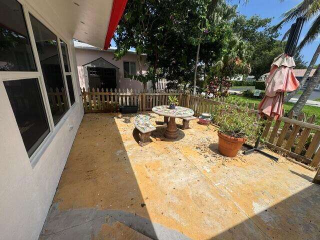 1507 Hayes, Hollywood, FL 33020 - For Sale photo 3