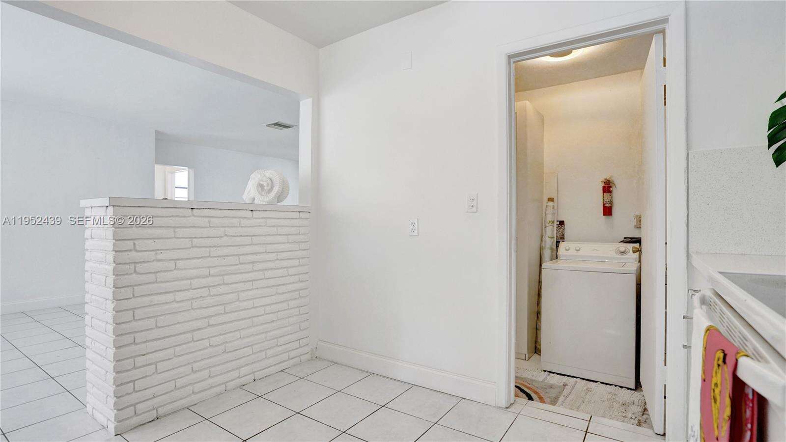 1105 31st Ct, Hollywood, FL 33021 | Picture 17