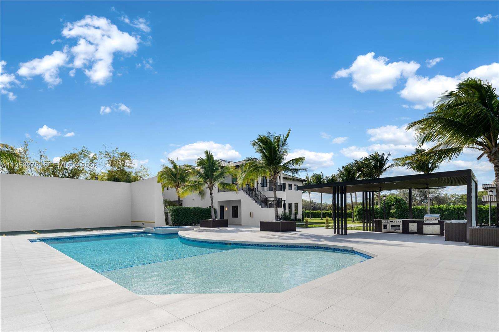 17805 158th St, Miami, FL 33187 - For Sale photo 32