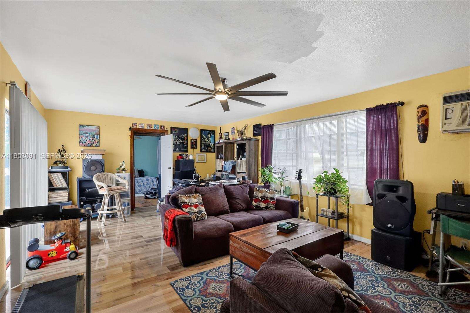 6861 1st Ct, Pembroke Pines, FL 33023 - For Sale photo 11