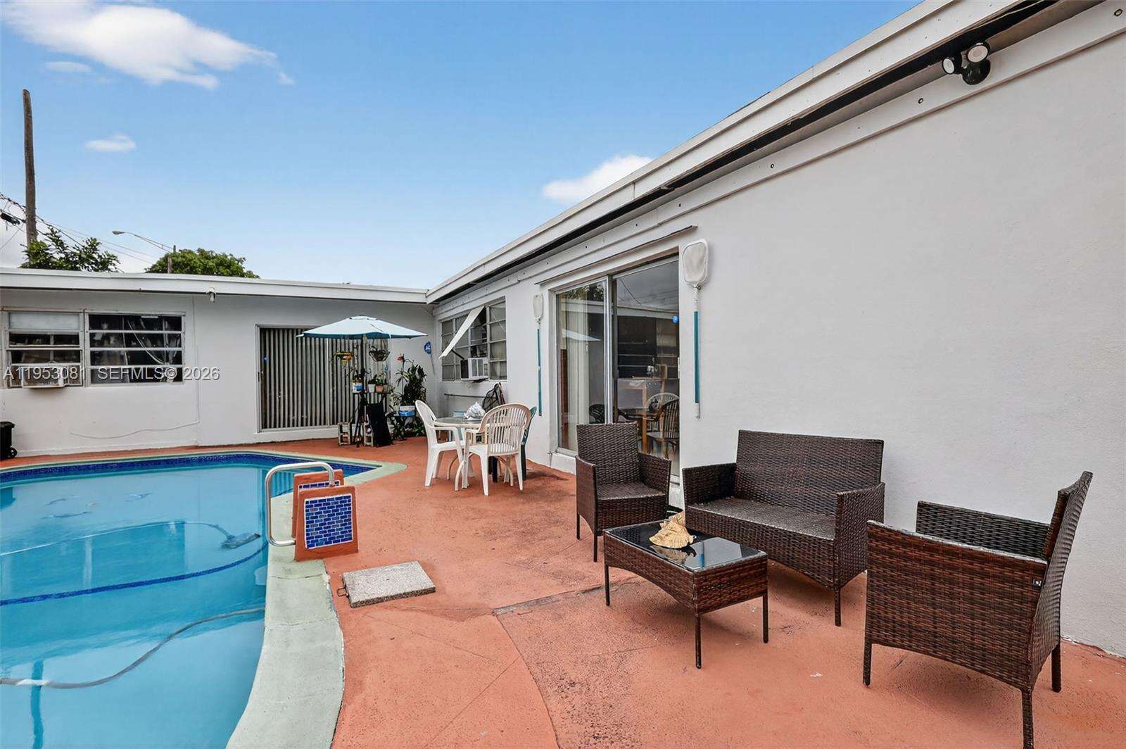 6861 1st Ct, Pembroke Pines, FL 33023 - For Sale photo 46