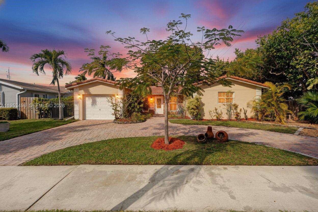 1237 Garfield St, Hollywood, FL 33019 | Picture 2