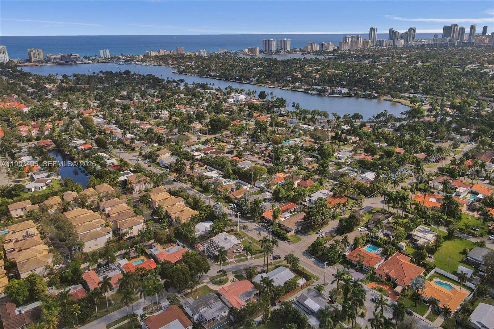 1237 Garfield St, Hollywood, FL 33019 | Picture 39