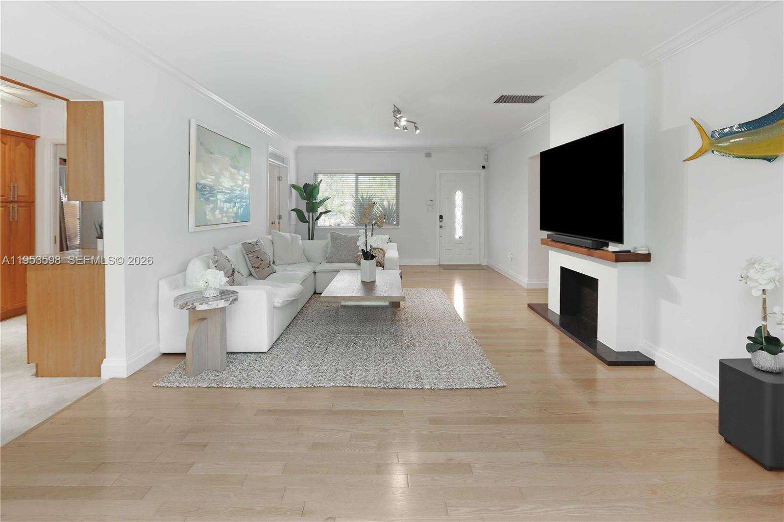 1242 Buchanan St, Hollywood, FL 33019 | Picture 2