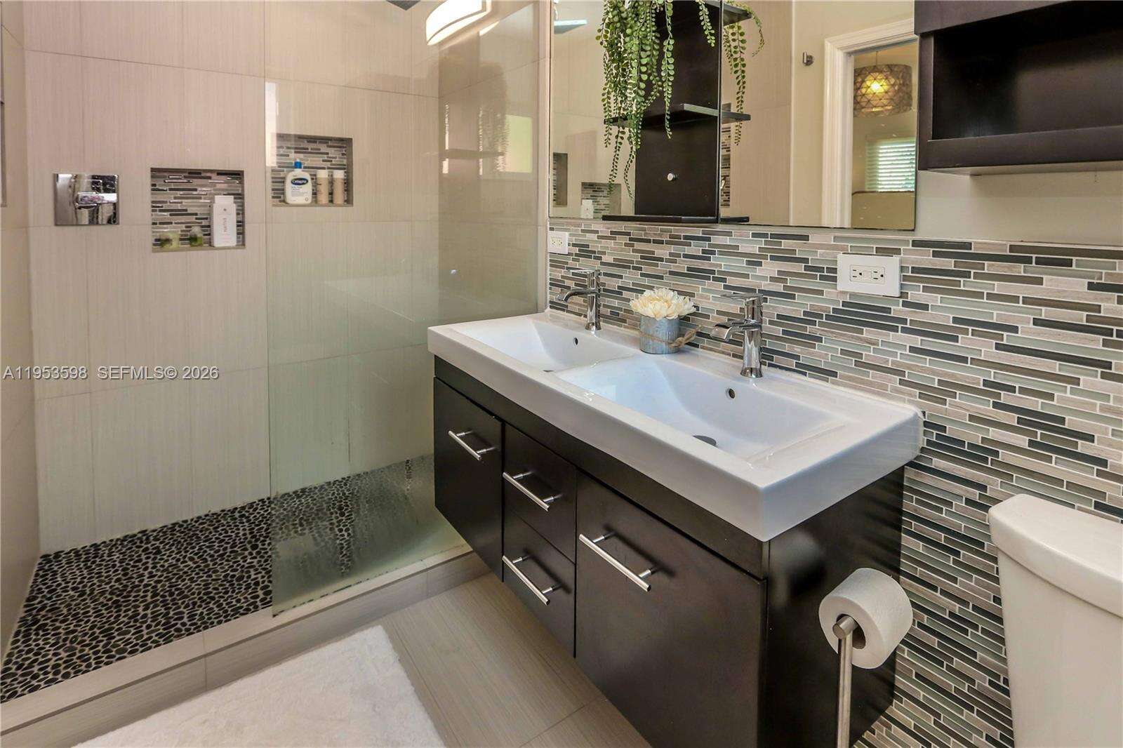 1242 Buchanan St, Hollywood, FL 33019 | Picture 22