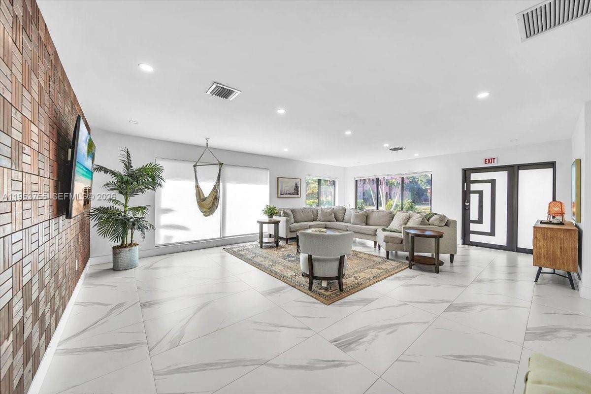 1356 Madison St, Hollywood, FL 33019 | Picture 8