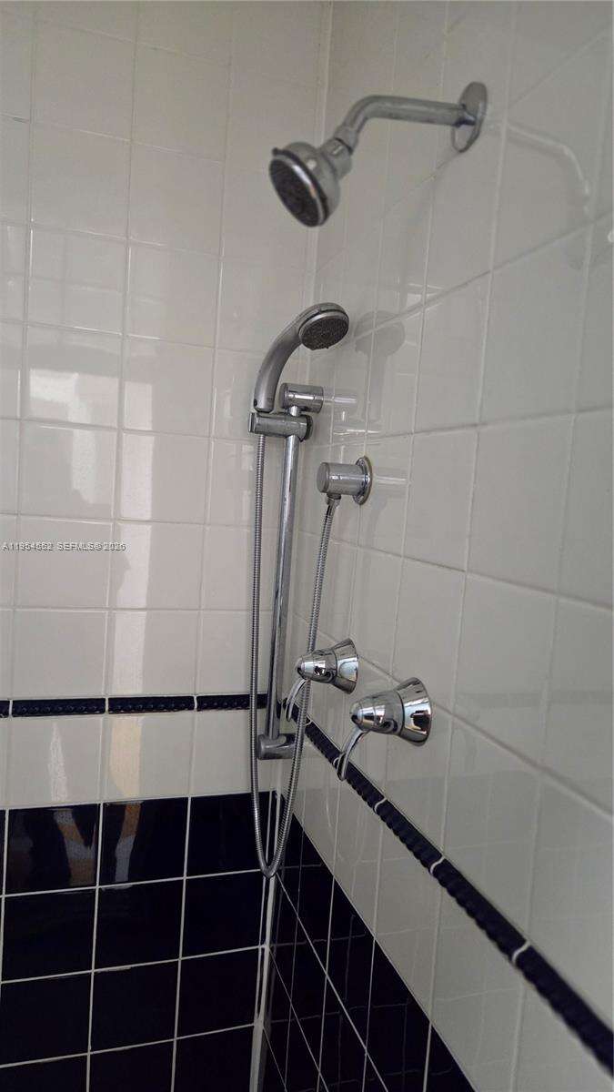 1245 Coral Ln, Hollywood, FL 33019 | Picture 31