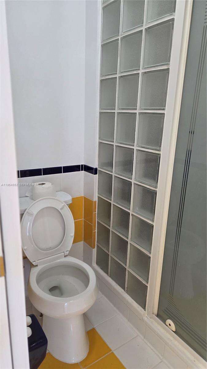 1245 Coral Ln, Hollywood, FL 33019 | Picture 32