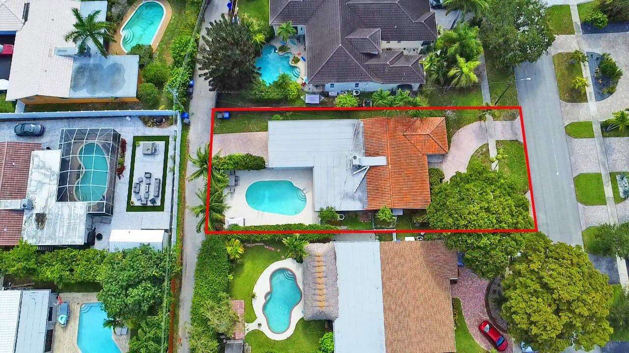 1336 Funston, Hollywood, FL 33019 - For Sale photo 2