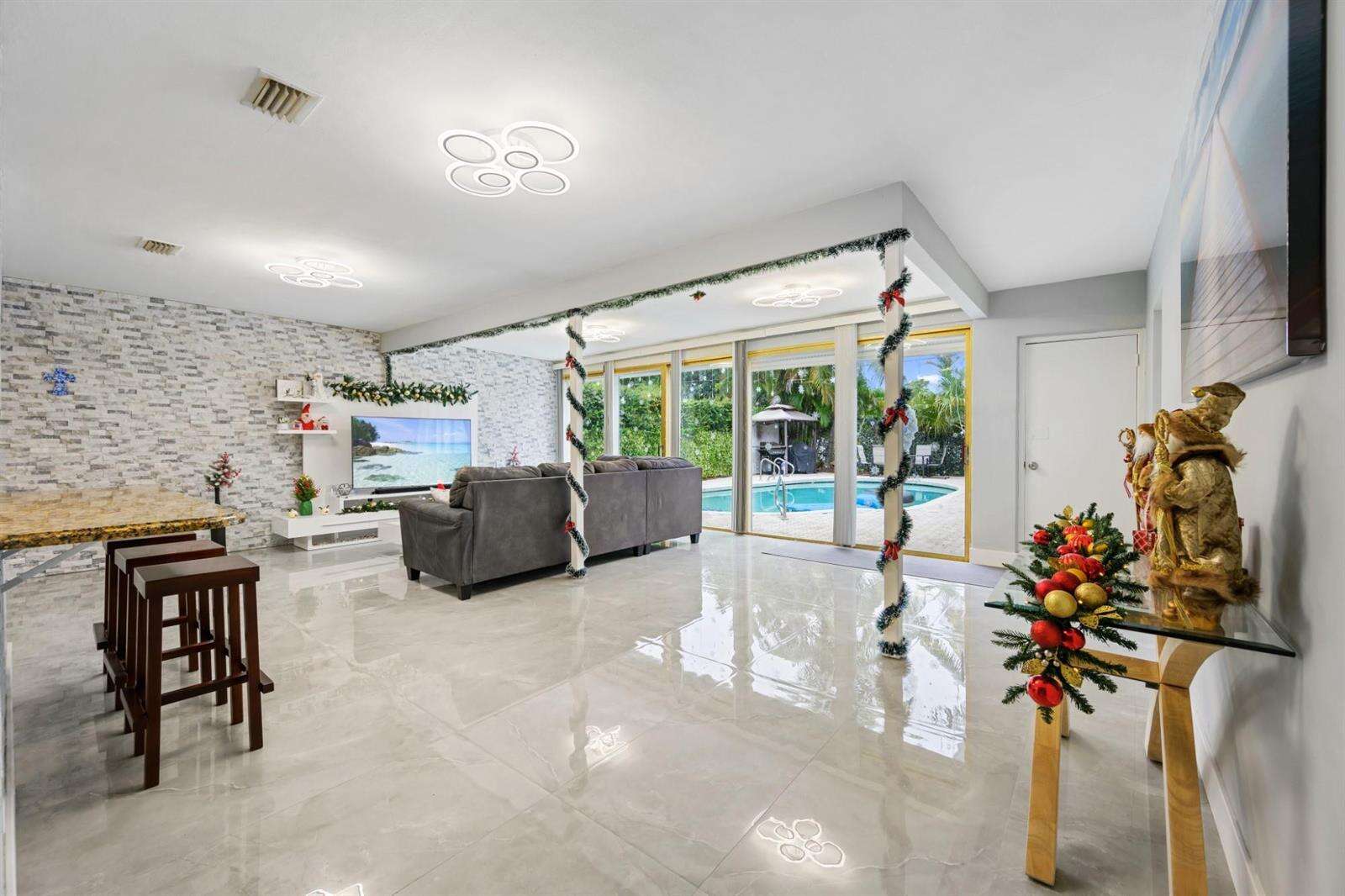 1336 Funston, Hollywood, FL 33019 - For Sale photo 12