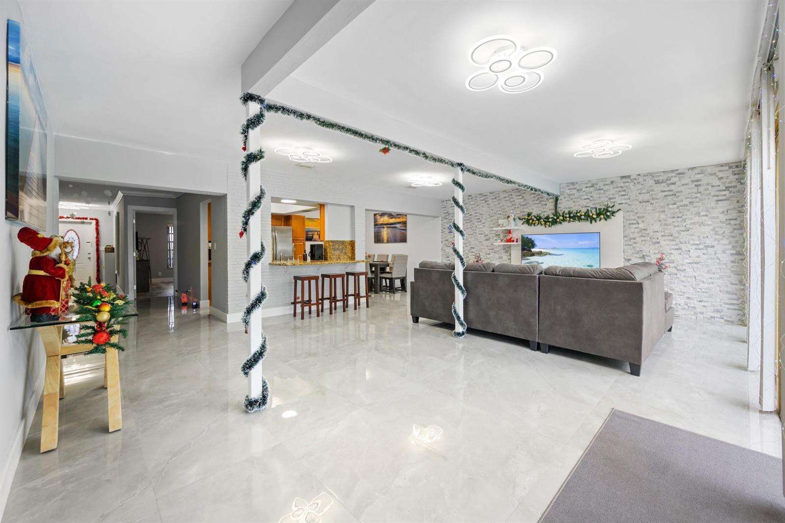 1336 Funston, Hollywood, FL 33019 - For Sale photo 15
