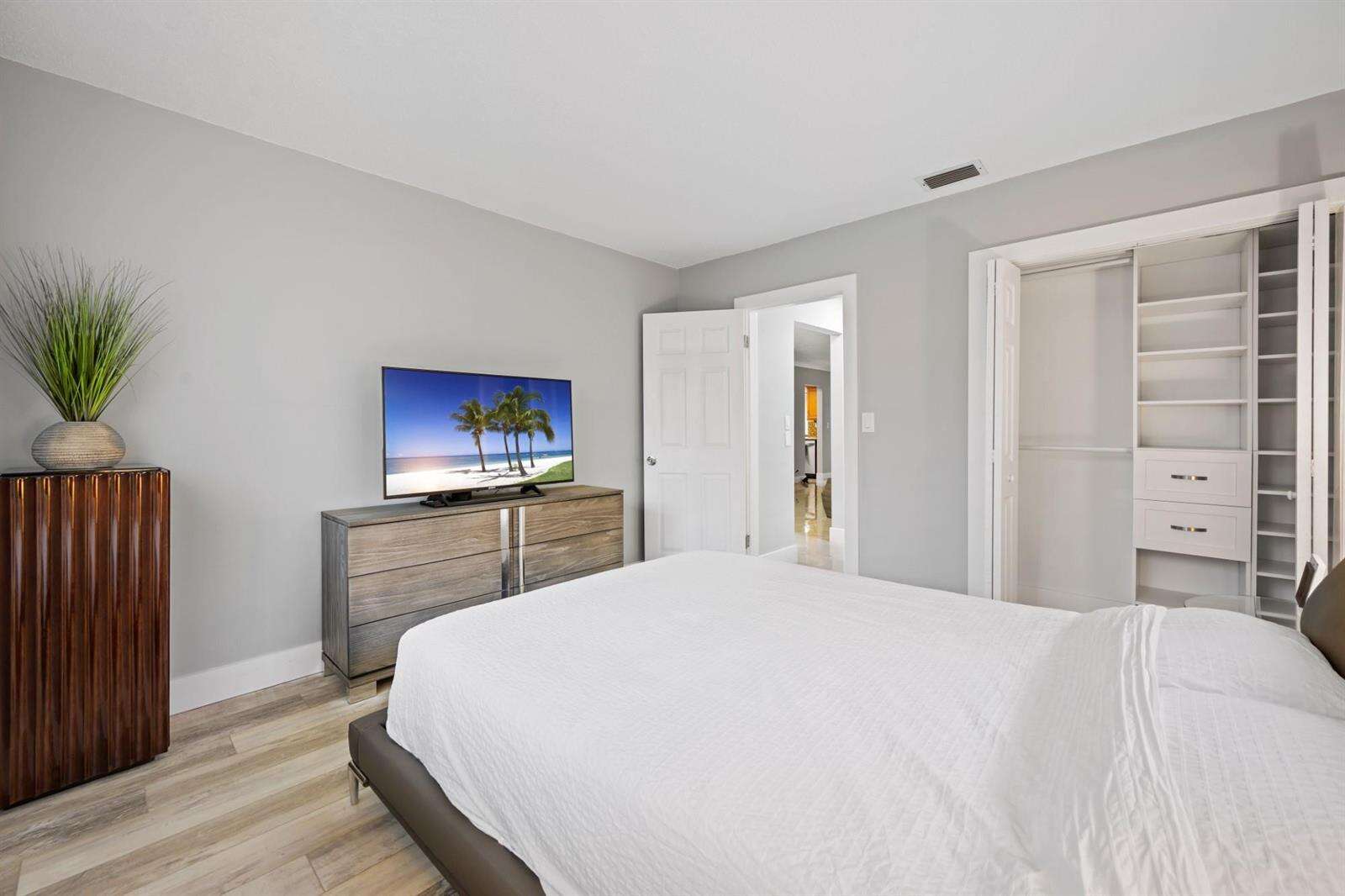 1336 Funston, Hollywood, FL 33019 - For Sale photo 25