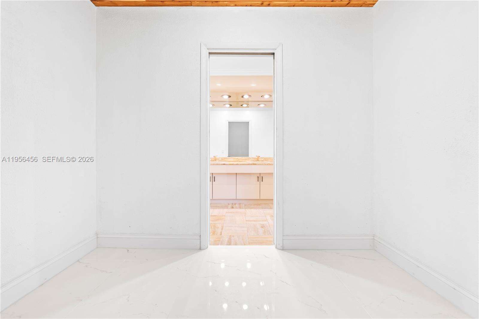 405 Bontona Ave, Fort Lauderdale, FL 33301 | Picture 20