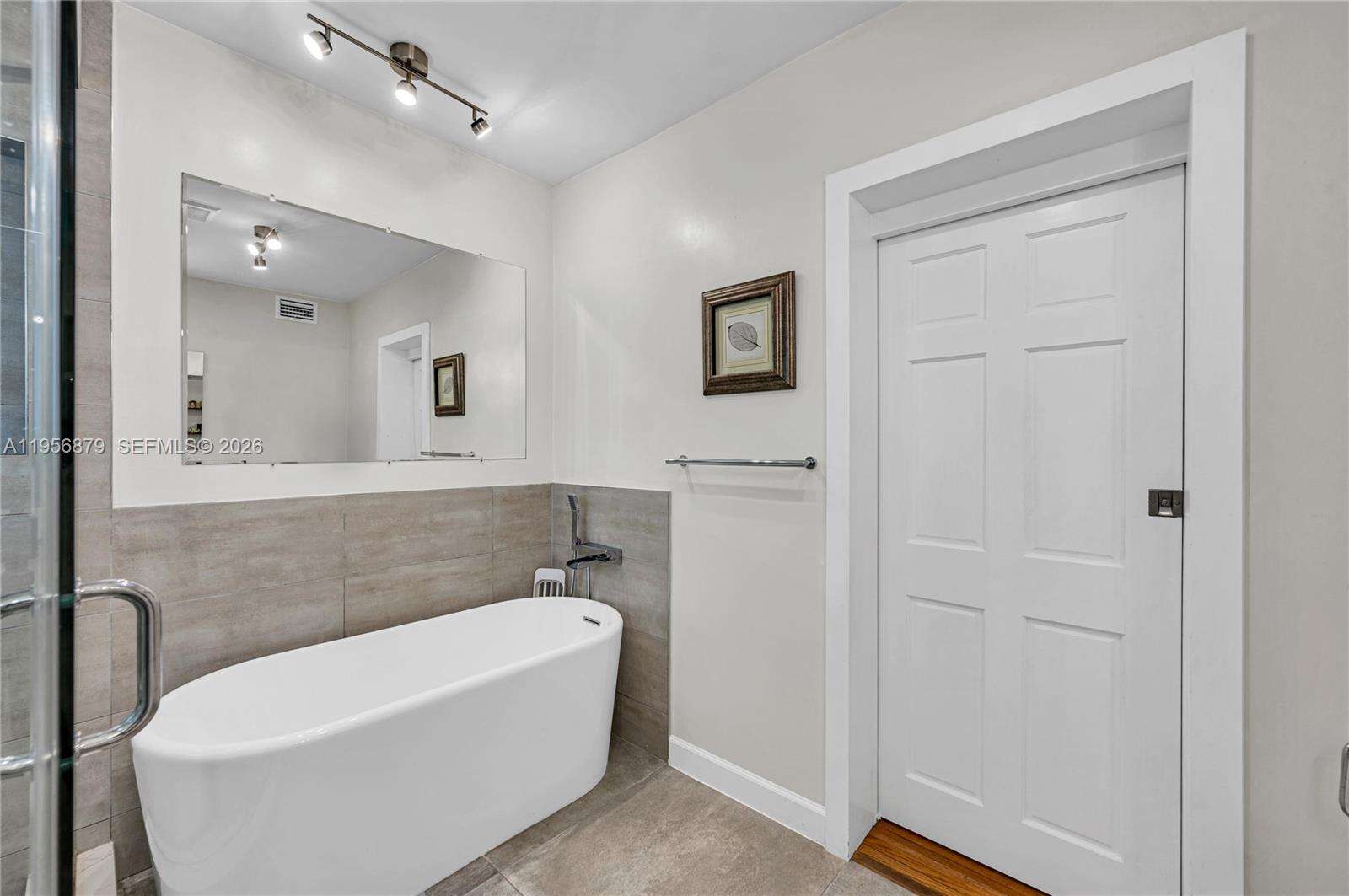 3535 Glencoe St, Miami, FL 33133 | Picture 24