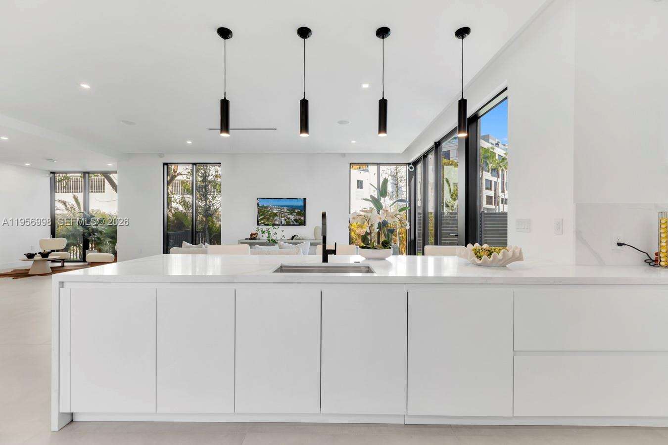 3200 Thomas Ave, Miami, FL 33133 | Picture 11