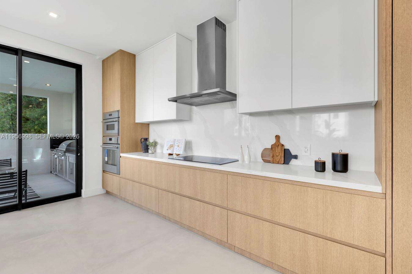 3200 Thomas Ave, Miami, FL 33133 | Picture 12