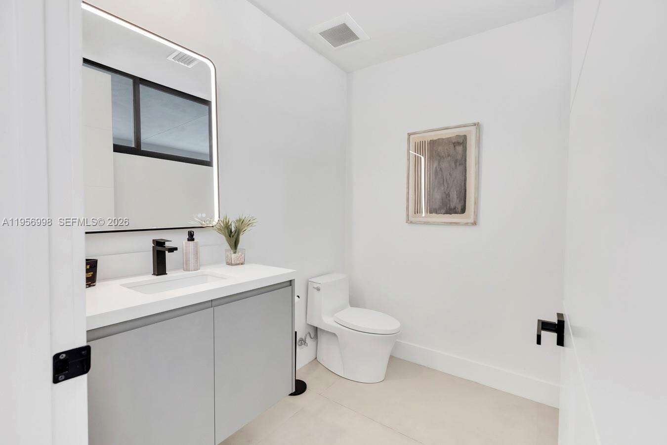 3200 Thomas Ave, Miami, FL 33133 | Picture 17