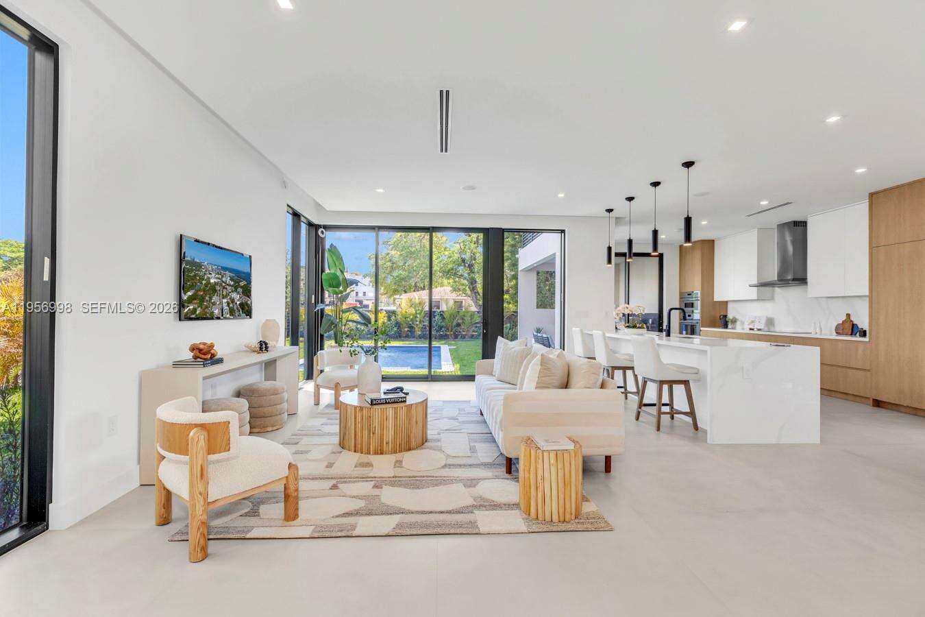 3200 Thomas Ave, Miami, FL 33133 | Picture 3