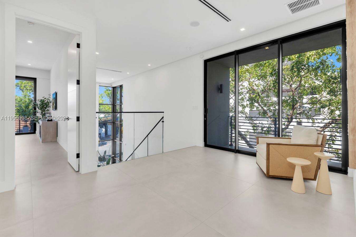 3200 Thomas Ave, Miami, FL 33133 | Picture 27