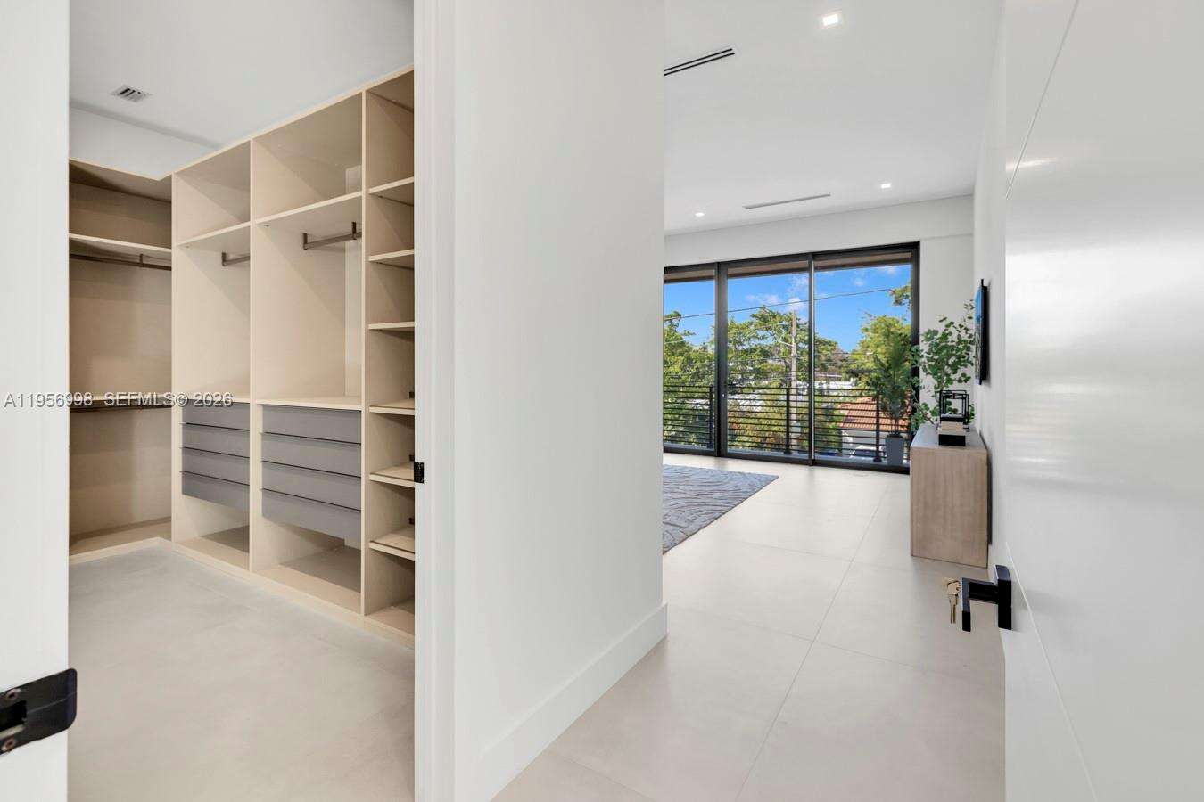 3200 Thomas Ave, Miami, FL 33133 | Picture 28