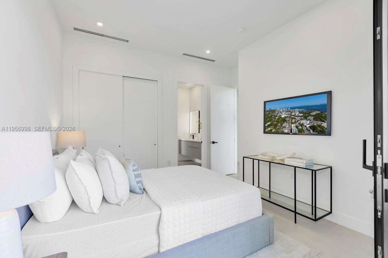 3200 Thomas Ave, Miami, FL 33133 | Picture 40