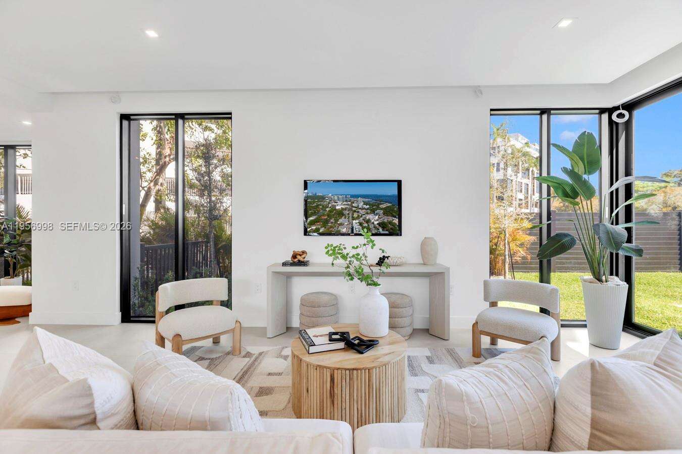 3200 Thomas Ave, Miami, FL 33133 | Picture 5