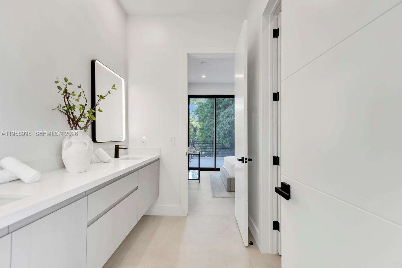 3200 Thomas Ave, Miami, FL 33133 | Picture 43