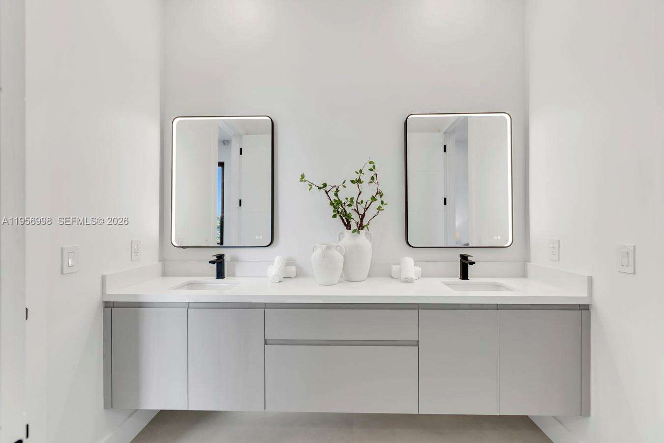 3200 Thomas Ave, Miami, FL 33133 | Picture 44