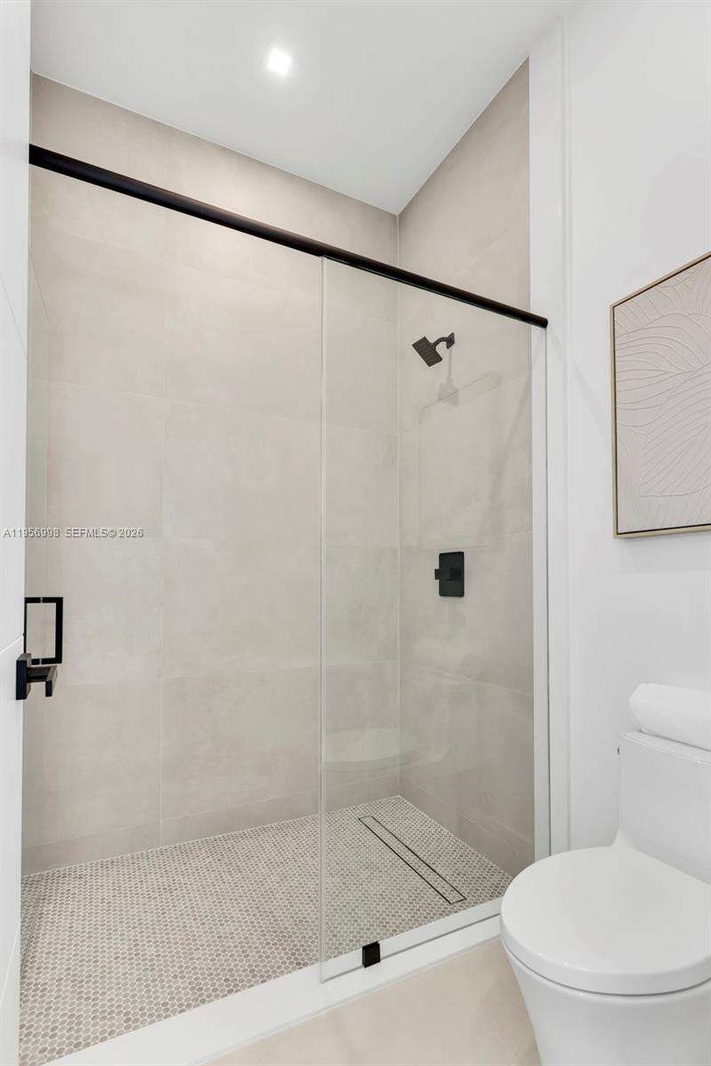 3200 Thomas Ave, Miami, FL 33133 | Picture 45