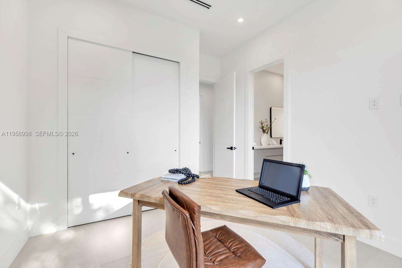 3200 Thomas Ave, Miami, FL 33133 | Picture 47