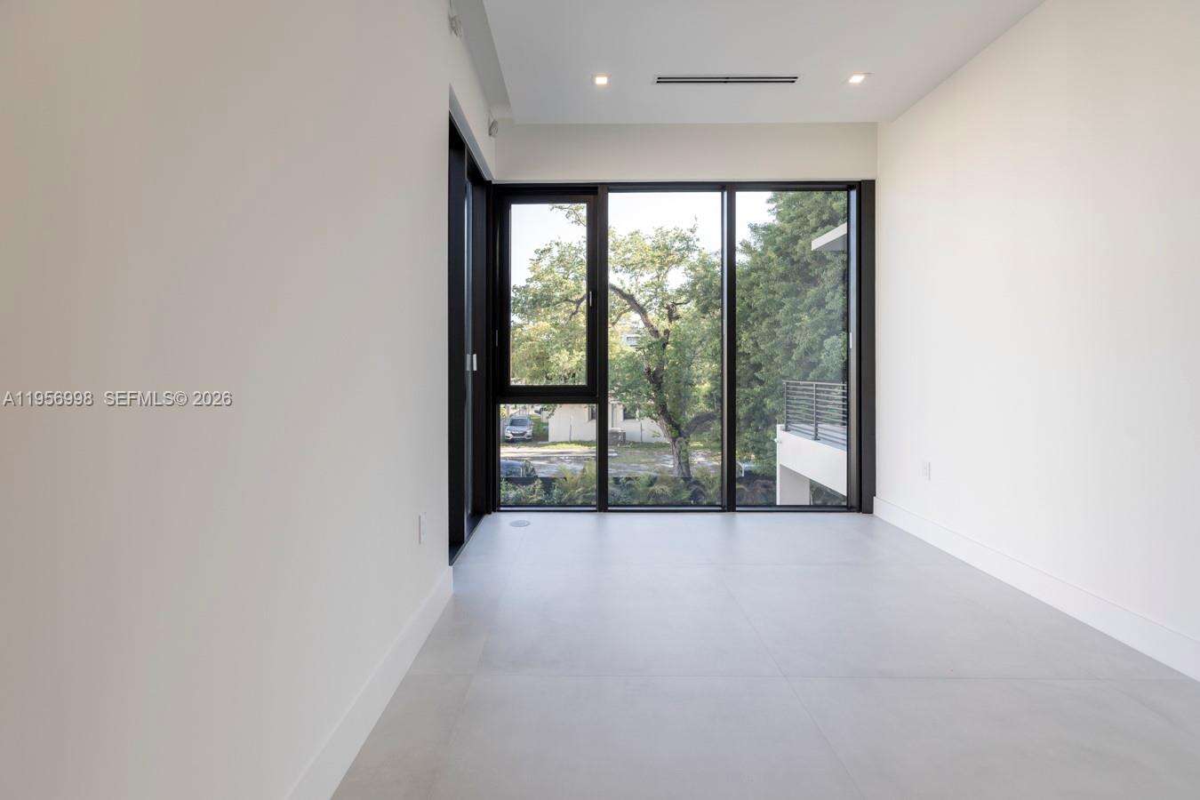 3200 Thomas Ave, Miami, FL 33133 | Picture 48