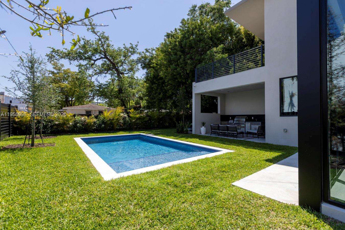 3200 Thomas Ave, Miami, FL 33133 | Picture 54