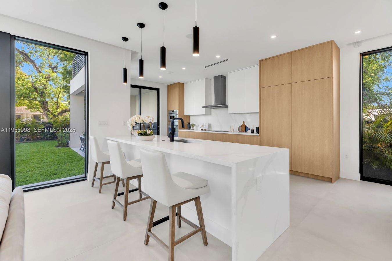 3200 Thomas Ave, Miami, FL 33133 | Picture 8