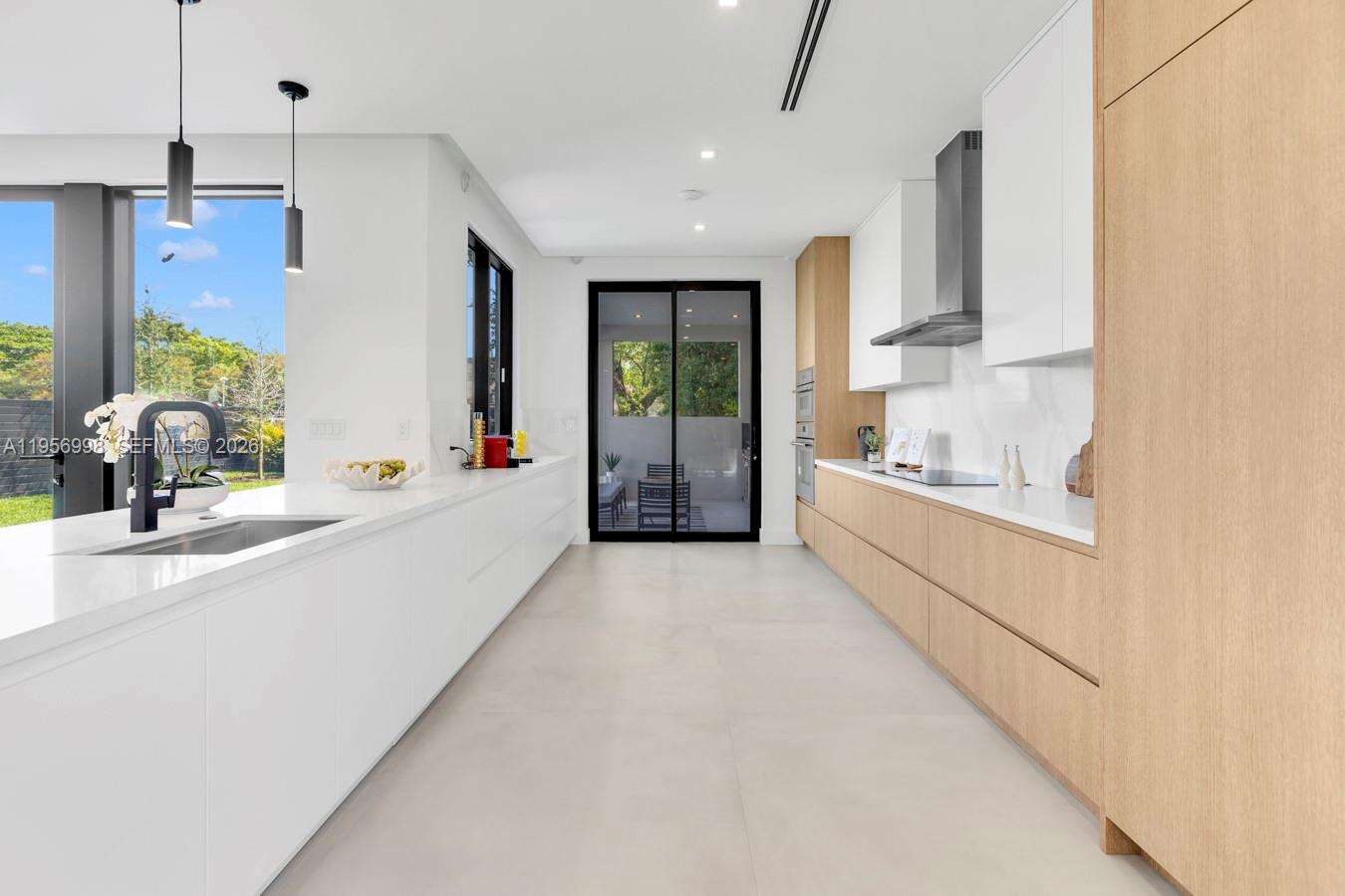 3200 Thomas Ave, Miami, FL 33133 | Picture 9