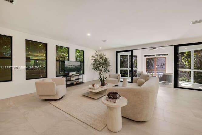 2330 Overbrook St, Coconut Grove, FL 33133 | Picture 18