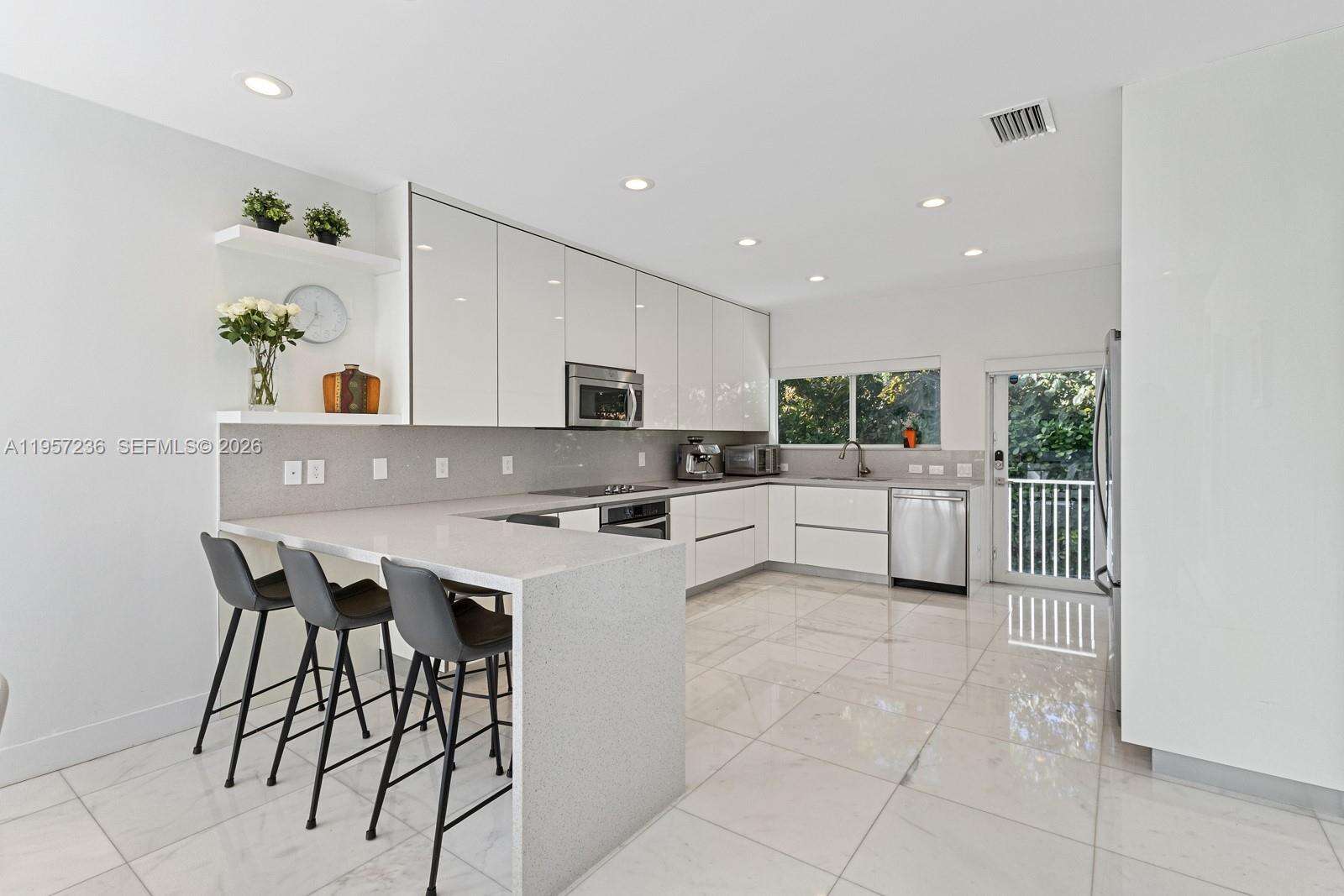 400 90th St, Surfside, FL 33154 | Picture 10