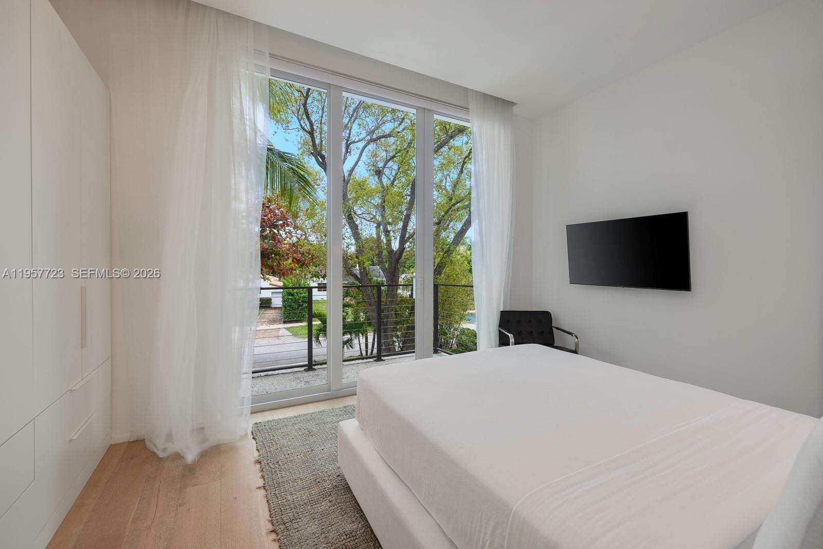 335 46th St, Miami Beach, FL 33140 | Picture 17