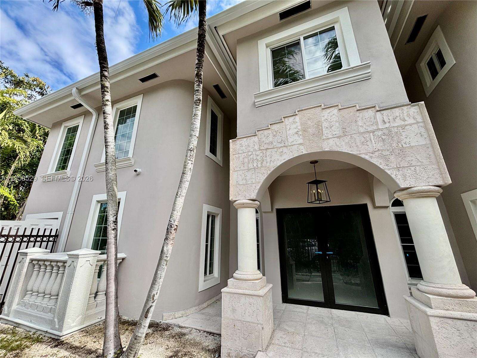 3185 Washington St, Miami, FL 33133 | Picture 2