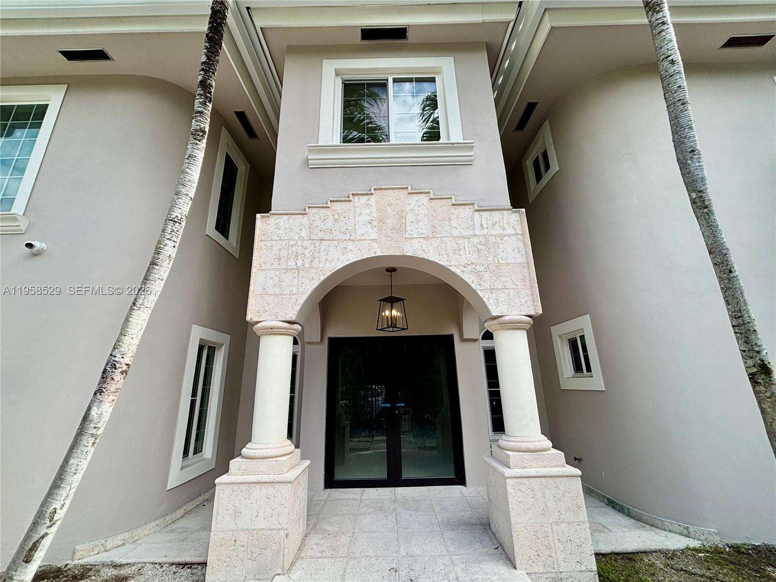 3185 Washington St, Miami, FL 33133 | Picture 3