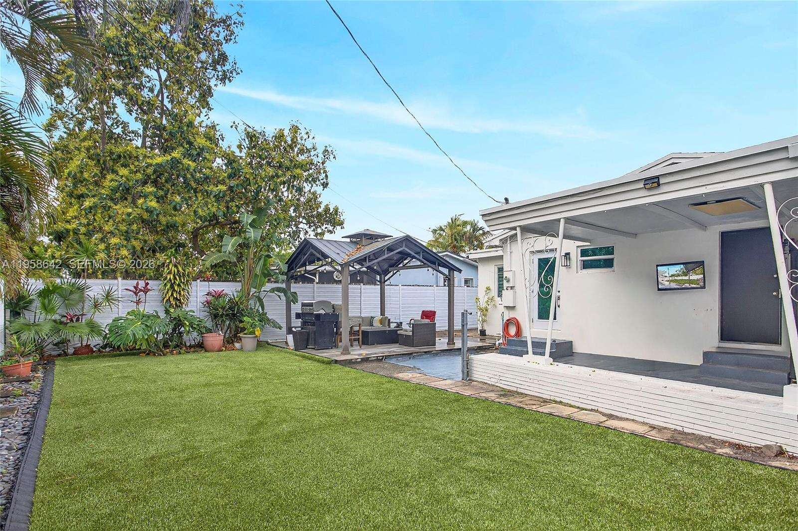 821 73rd Ter, Hollywood, FL 33024 - For Sale photo 25