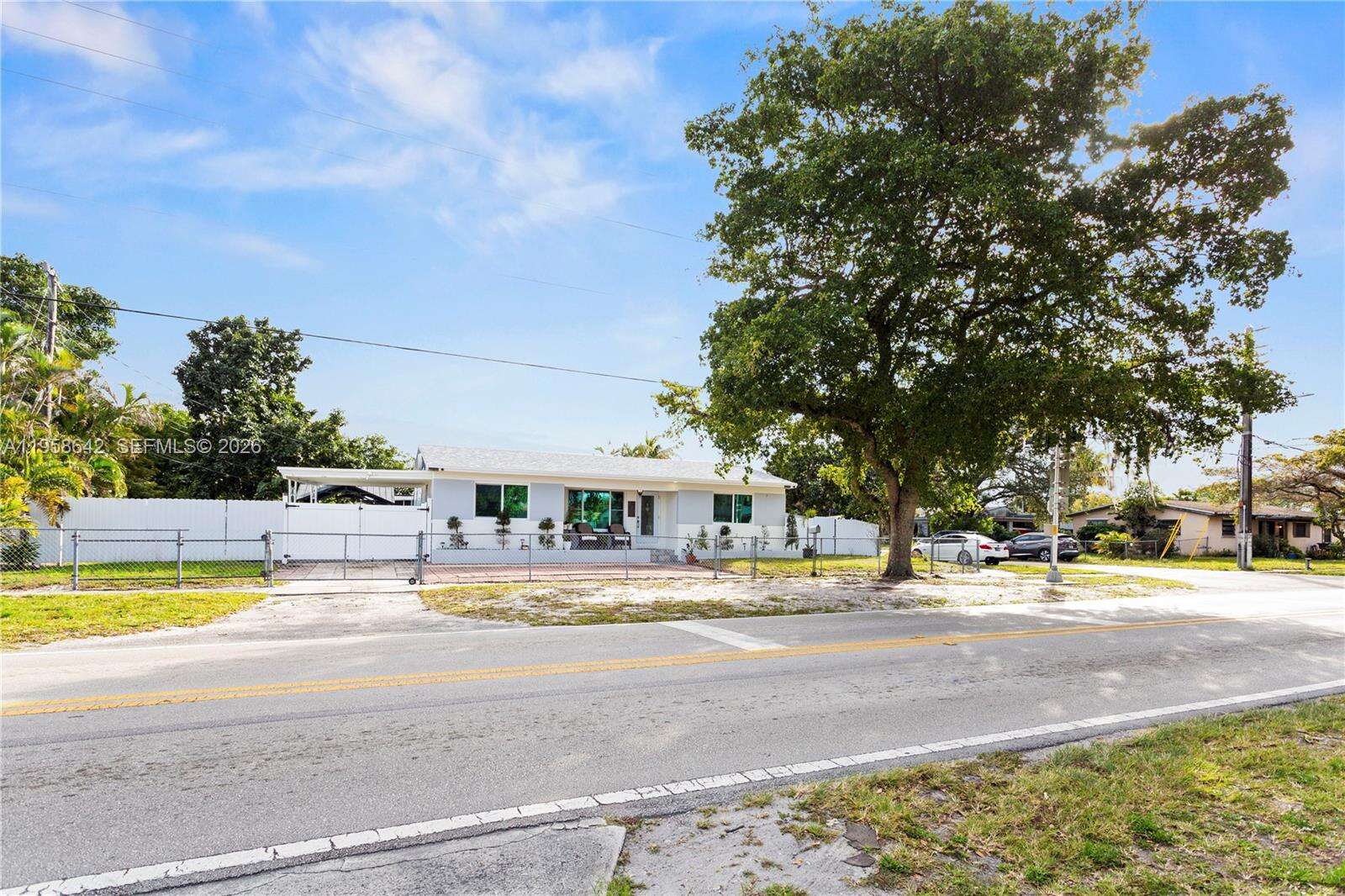 821 73rd Ter, Hollywood, FL 33024 - For Sale photo 34